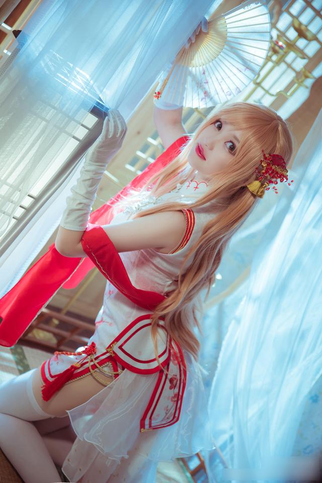 国人长相甜美的妹子COS旗袍装亚丝娜！质量很高的唯美COSPLAY作品