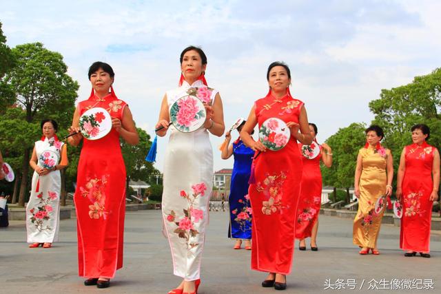 河南淮滨——古风神韵旗袍装，淮河女秀出江南美