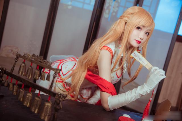 国人长相甜美的妹子COS旗袍装亚丝娜！质量很高的唯美COSPLAY作品