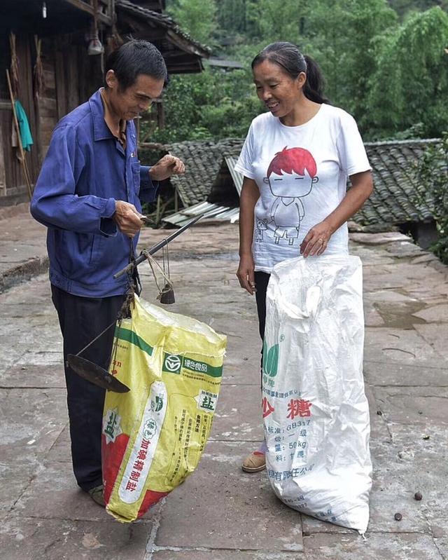 ﻿湖南沅陵：美女摄影师一组《守护者》，美得令人心疼