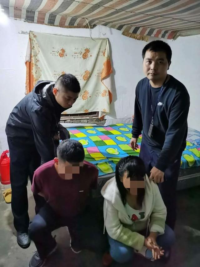 丑事搞大了：冒充警察抓嫖！挨真警察抓了……