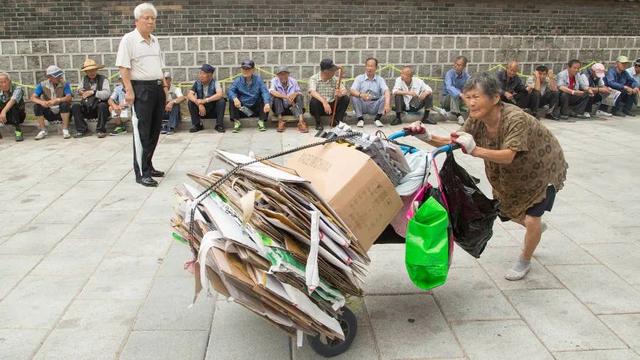 韩国百万女性被迫卖身！情色行业猖獗，首尔汉江“伟哥”超标