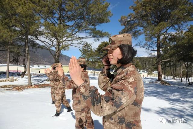 今天，来认识这群高原通信女兵