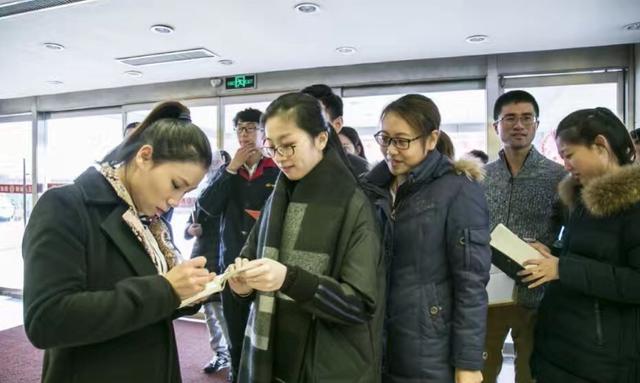 中国最美女拳王颜值爆表，曾获泰森赞赏三度击败日本冠军