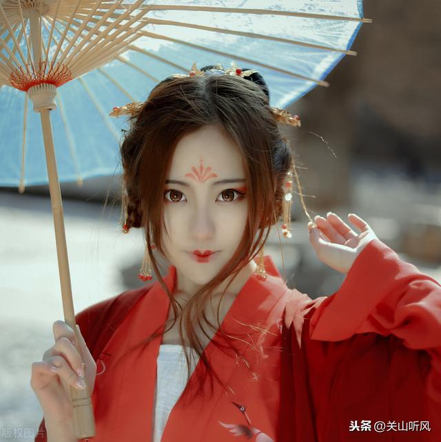 古代女人系红绳，真是青楼女最后的尊严吗？现在女人系红绳有错？