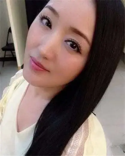 社会黑老大的十位女人！个个都是漂亮的美女