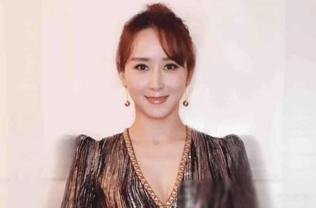 云南盛产美女！来自云南的20位女星，个个如花似玉，婀娜多姿