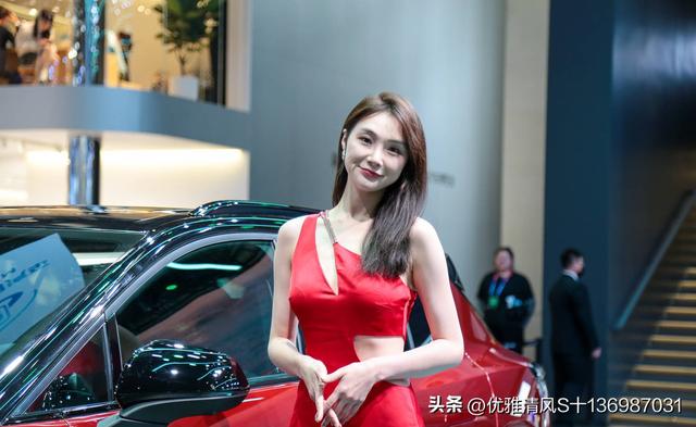 甜美可爱婀娜多姿 2024北京车展最佳美女模特合辑