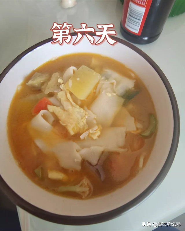 西安女子晒一周居家伙食，走红朋友圈，从豪华到寒酸，网友：加油