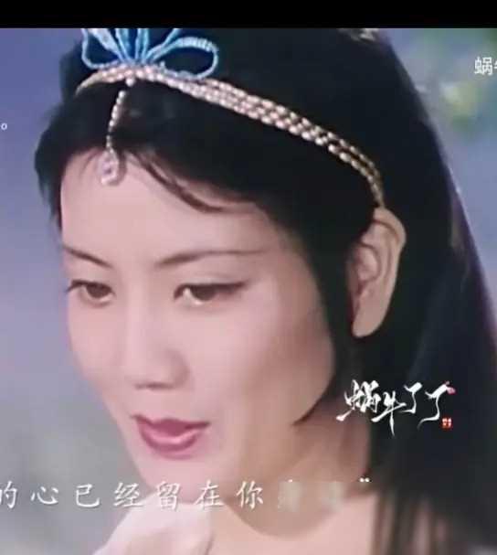 外鼻翅过大 李秀明算顶级大美女吗？看她和张瑜等人的合照就知道