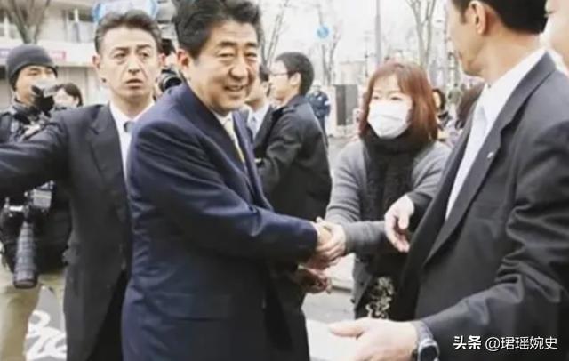 安倍贴身女保镖：20多岁保卫首相，杀人0.2秒能空手击败10个男子