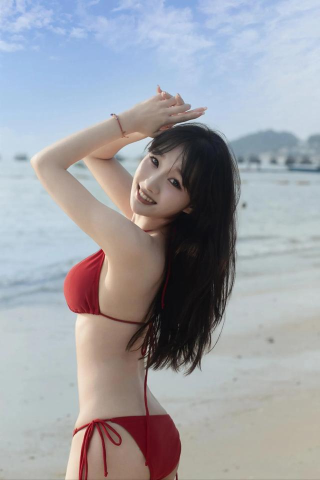 22岁清纯比基尼美女威海写真照