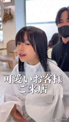 成为美女图片(日本土里土气的初中妹子在大美容师的手艺下变成美少女)