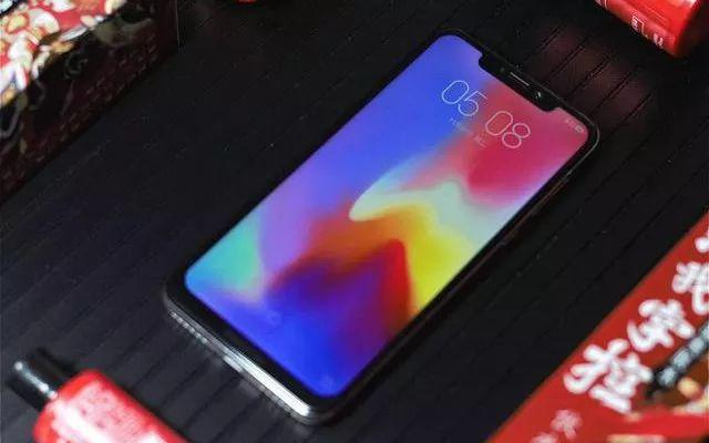 Moto P30内置壁纸下载 10张摩托罗拉P30渐变色全面屏手机壁纸