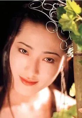 女神，以胸走红的“最美潘金莲”杨思敏，得乳腺癌后无人问津