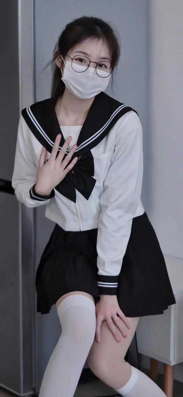 美女壁纸之jk制服小姐姐