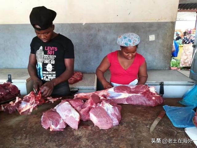 新鲜牛肉12元一斤，海鲜白菜价，带你了解真实的莫桑比克现状