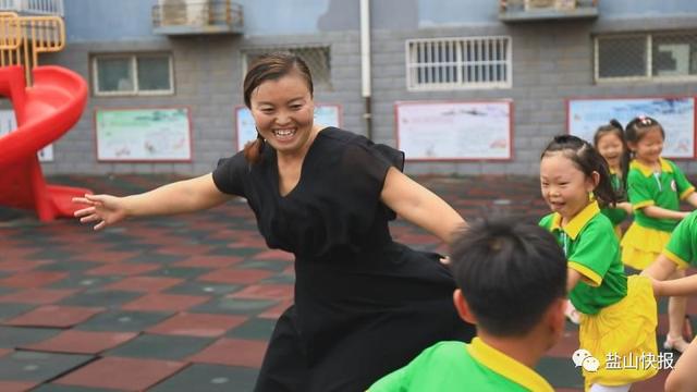 《沧州日报》：一片真情育幼苗——盐山优秀幼儿教师王凤玲