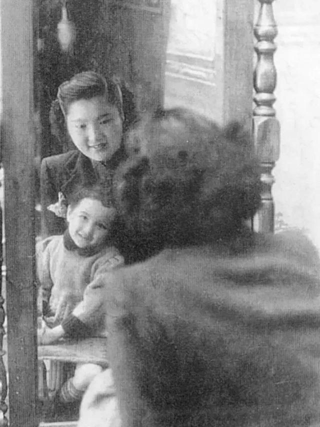 1942年，我国远征女兵遭日军欺辱，一女军医说：快把内衣脱下来！