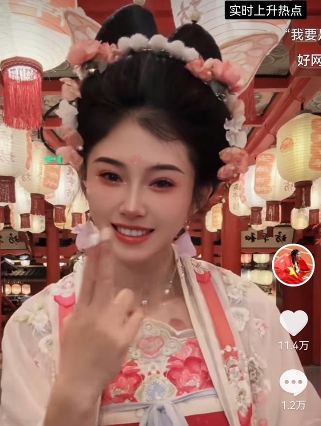 四大美女！吴艳妮化身杨贵妃，100米栏女神比大唐美人还要美