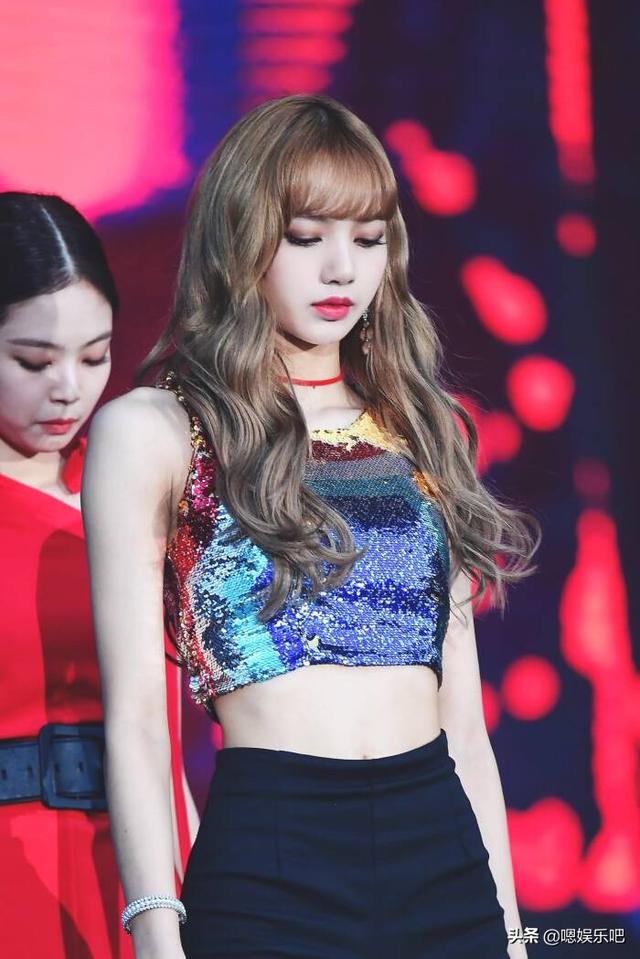 四人四色BLACKPINK，个个都是蚂蚁腰大长腿高级脸的宝藏女孩