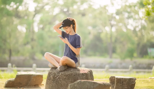 浪网中学，超级美女校花！非常青春活泼，是你的梦中女神吗？