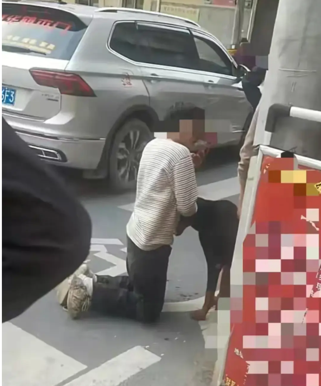 下跪了！湖南恶犬撕咬女孩的腿，狗主人身份曝光，面临巨额医药费