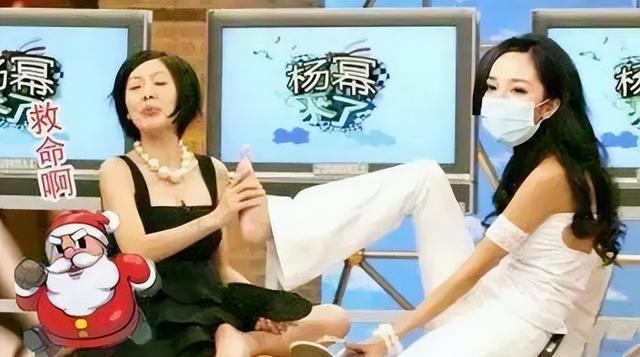 小S黑历史被扒，舔日本女星的脚，闻杨幂脚丫，还曾给汪小菲洗脚