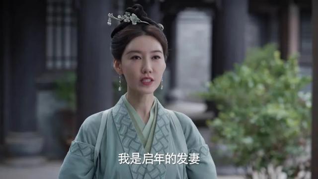 李小冉晒庆余年四美聚会照，肚皮都喝红了，笑称四姐妹又美又会演