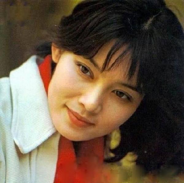 十位女演员 代表80年代各种美 刘晓庆娇媚 龚雪清丽 斯琴高娃质朴