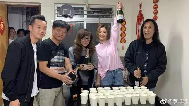 蔡卓妍继《雏妓》后再次大尺度，少女偶像要脱多少次才能实现蜕变