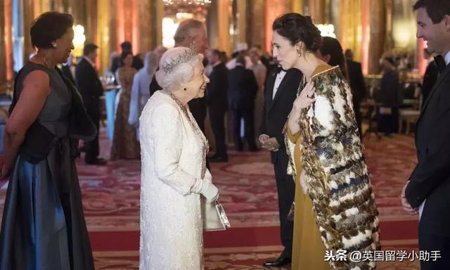 2018英国女王圣诞致辞！一如既往，睿智、温暖、幽默