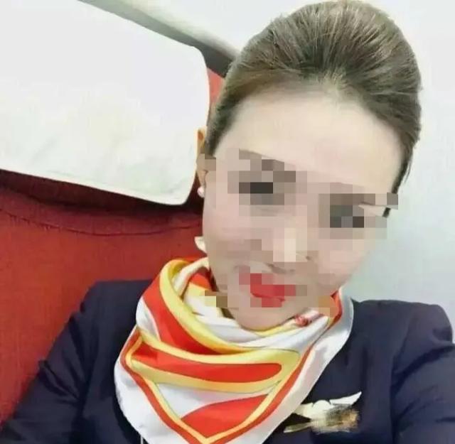 “打胎N次、26岁离异5次”空姐骗婚出轨多个男同事：4段黑料曝光