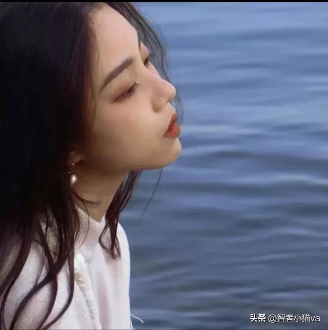 渐渐堕落沉沦的少女