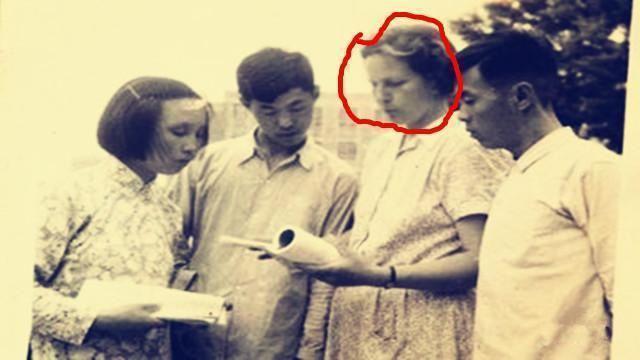 美国姑娘在华生活70年，周总理特批绿卡，家里珍藏五星红旗