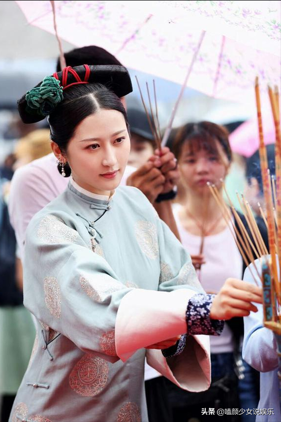 云南美女看白族！娱乐圈少有的白族女星，朱一龙绯闻女友占了俩