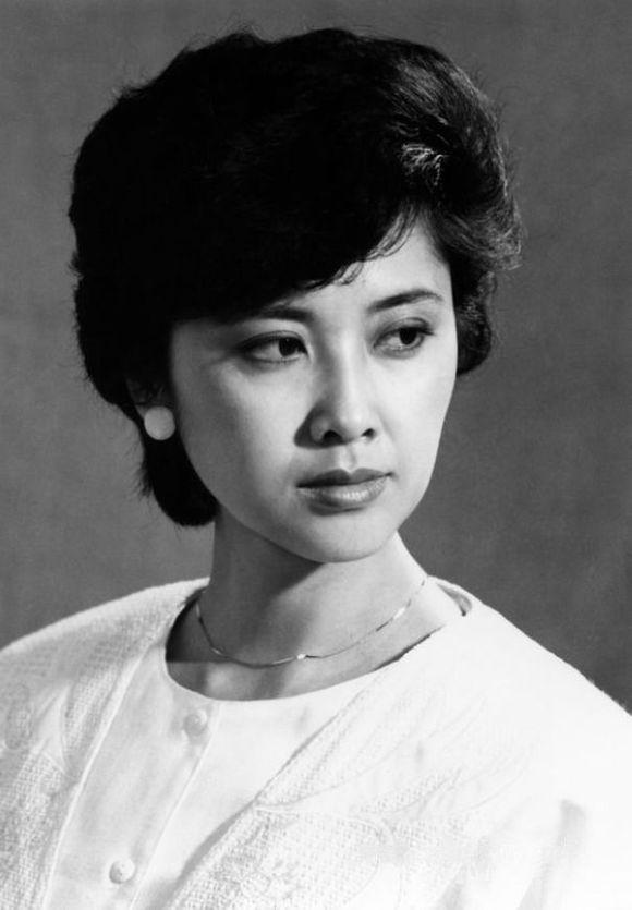 十位女演员 代表80年代各种美 刘晓庆娇媚 龚雪清丽 斯琴高娃质朴