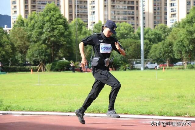 太美太帅太霸气，来看看特警小姐姐的养成记~