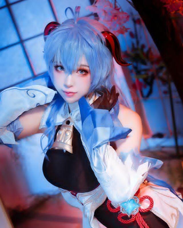 韩国H杯美女Coser Enmyo美图 身材妖娆让人流鼻血