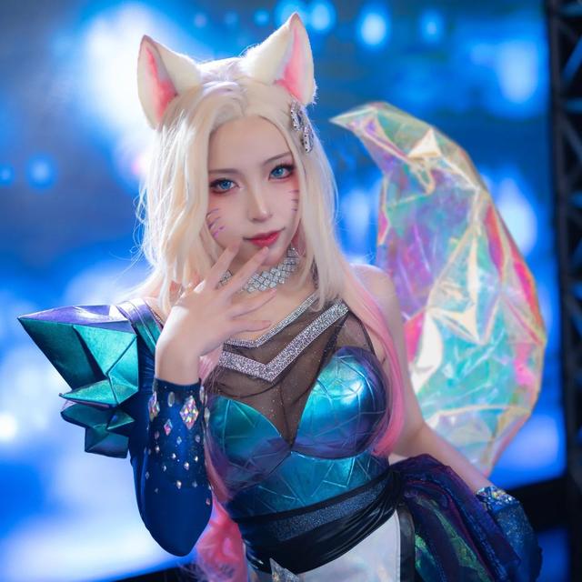 韩国H杯美女Coser Enmyo美图 身材妖娆让人流鼻血