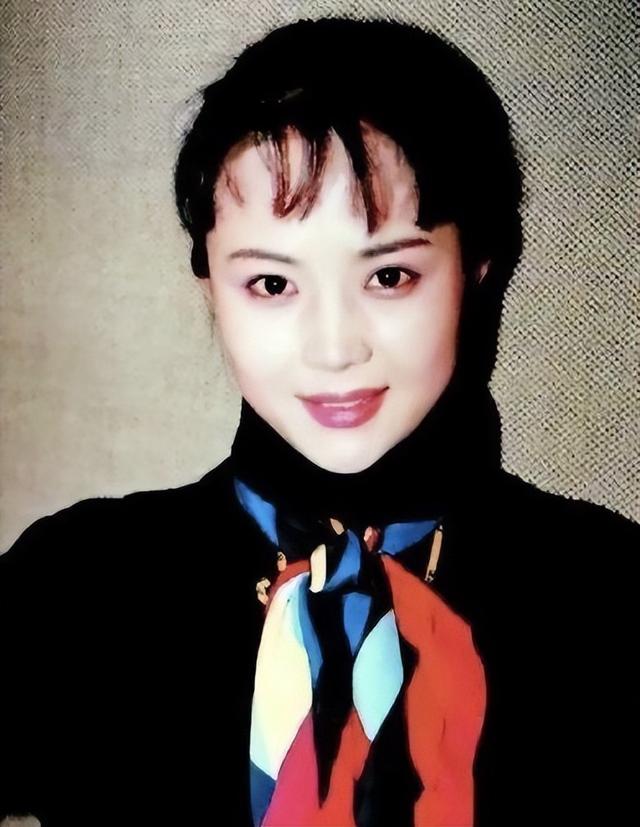 最美“上官婉儿”：嫁人当嫁刘之冰，半路夫妻一双儿女有苦也有甜