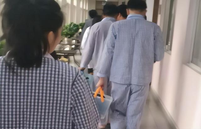 oo后女孩“出卖身体”试药上瘾， 一次9000 ，不喜欢朝九晚五的工作