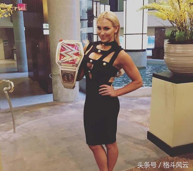 WWE最让瑞克福莱尔头疼的事，女儿的轻狂！