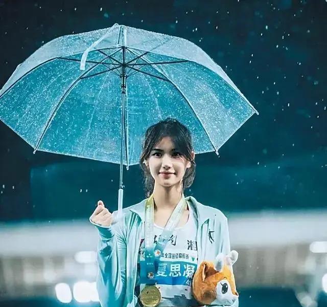 盘点中国体坛10大美女：张雨菲清纯，吴艳妮奔放，潘晓婷身材丰满