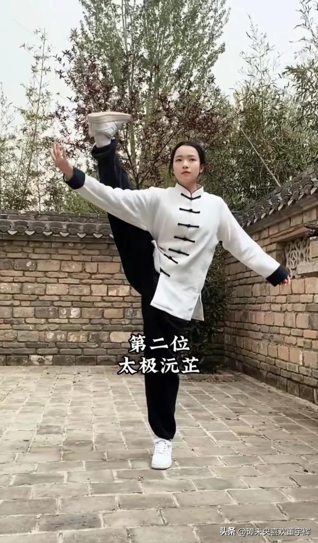 七大女武术高手：原来女子也可以学武，且武艺高强，还长的漂亮