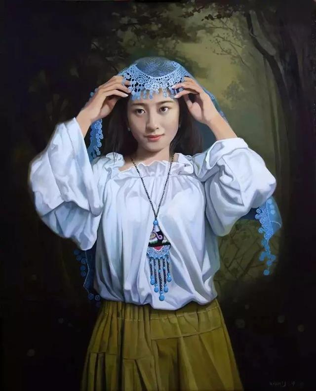 鲁美女教授画中的少女，青春靓丽，细腻逼真