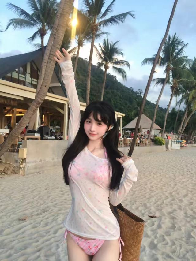 震撼曝光！这些比基尼美女写真告诉你什么是真正的完美身材！