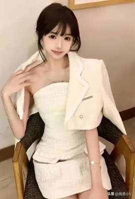 性感大胸美女中国美女(各路中年顶级美女女星朱珠的腿、更有“长公主”李小冉的胸)