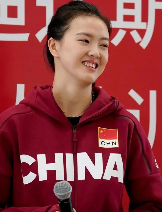 中国体育界最漂亮的10位女运动员，人美战绩更美，你认识几位？