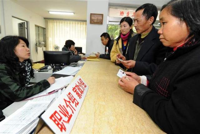 一大批家政阿姨正在返沪，烧饭、保洁和带娃，你确定不需要找个阿姨帮帮忙？